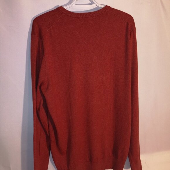 2 / $30.00 - NWT Denver Hayes Men's Size Medium V-neck Lightweight Sweater - Picture 2 of 7